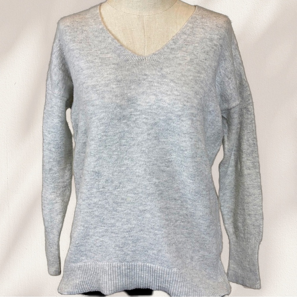 [Loft] - V-Neck Sweater